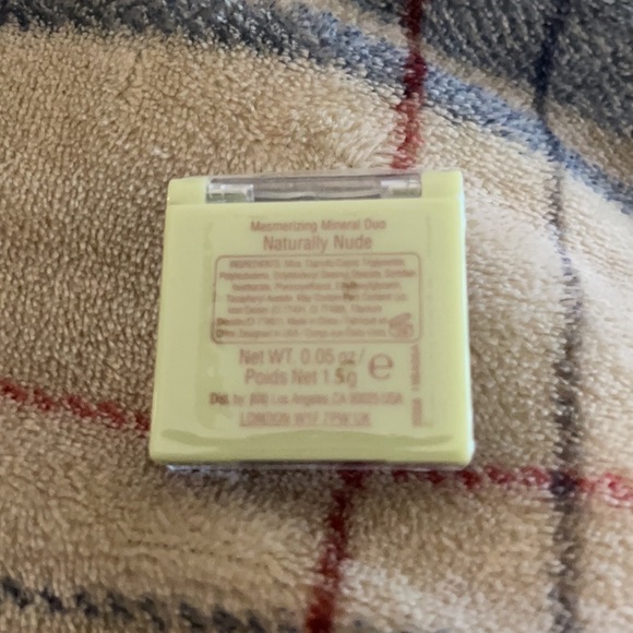 Makeup beauty bundle - Picture 5 of 16